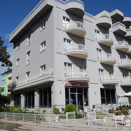 Hotel Marika Golem  Extérieur photo