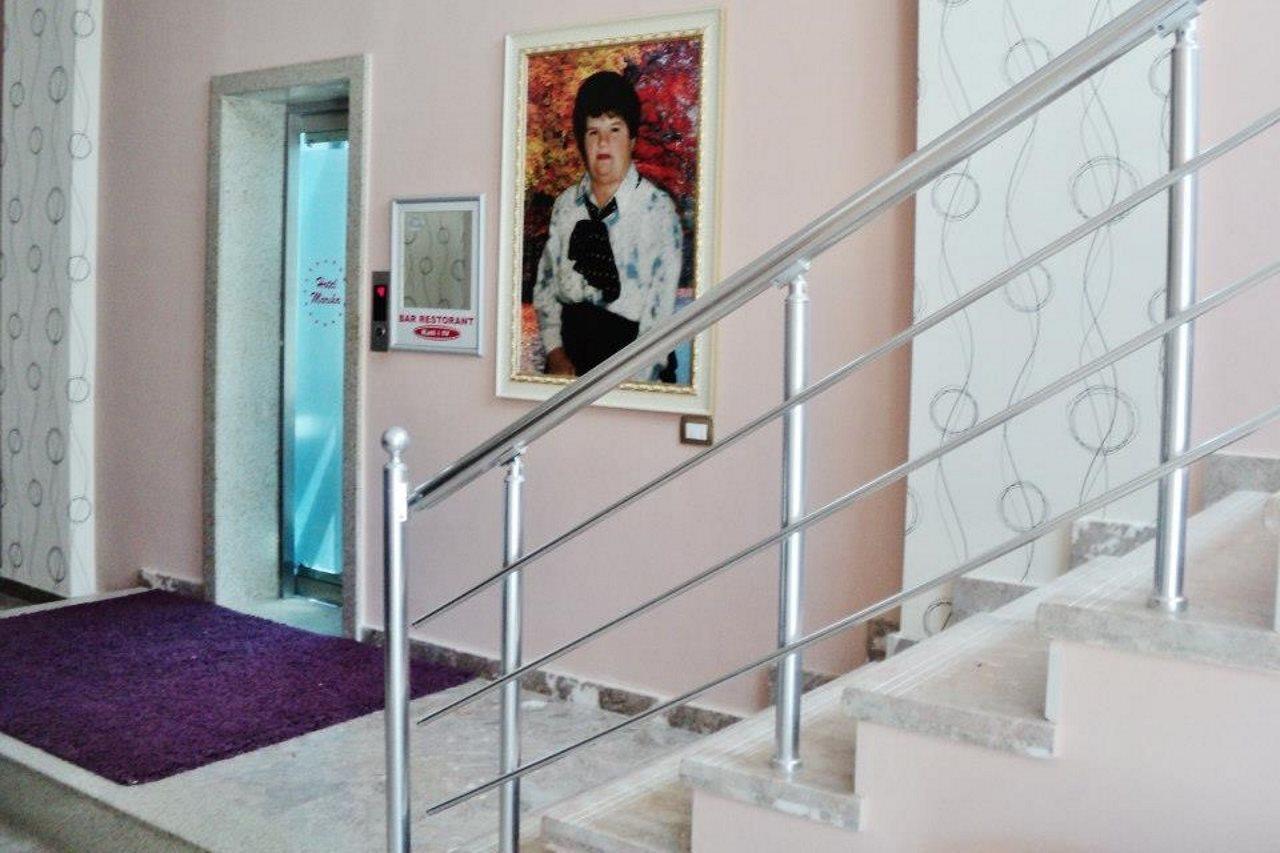 Hotel Marika Golem  Extérieur photo