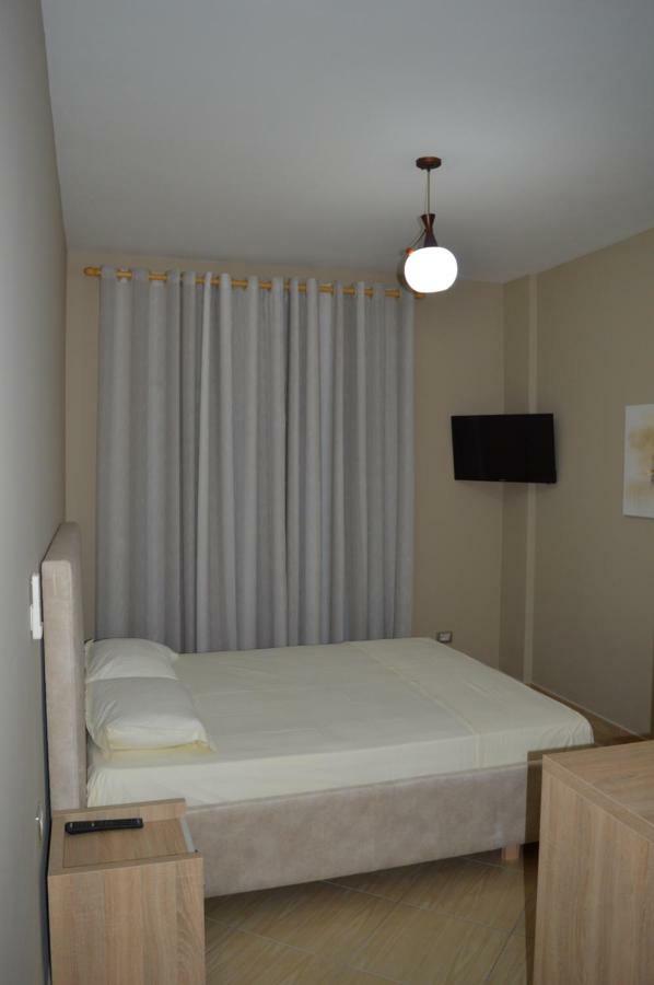 Hotel Marika Golem  Extérieur photo