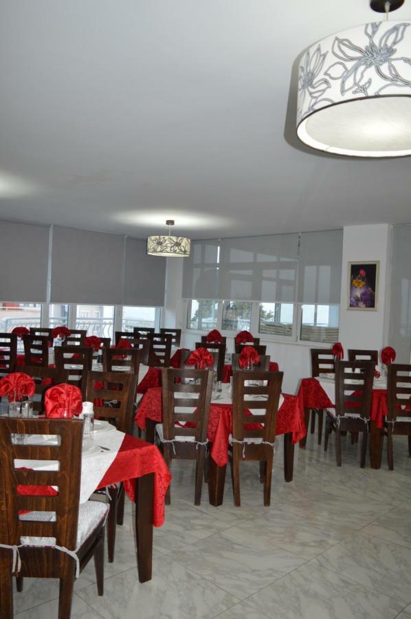Hotel Marika Golem  Extérieur photo