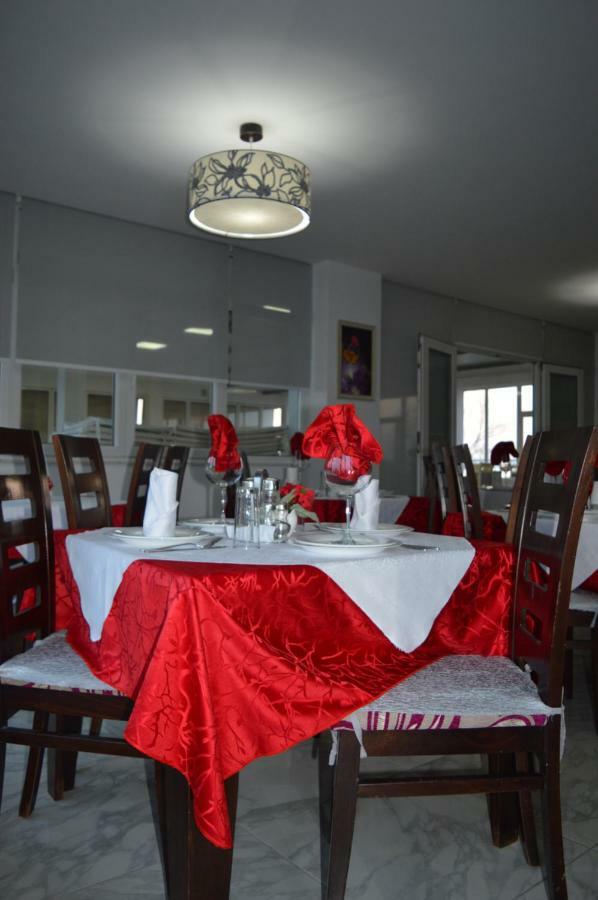 Hotel Marika Golem  Extérieur photo