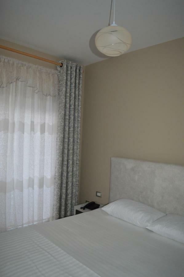 Hotel Marika Golem  Extérieur photo