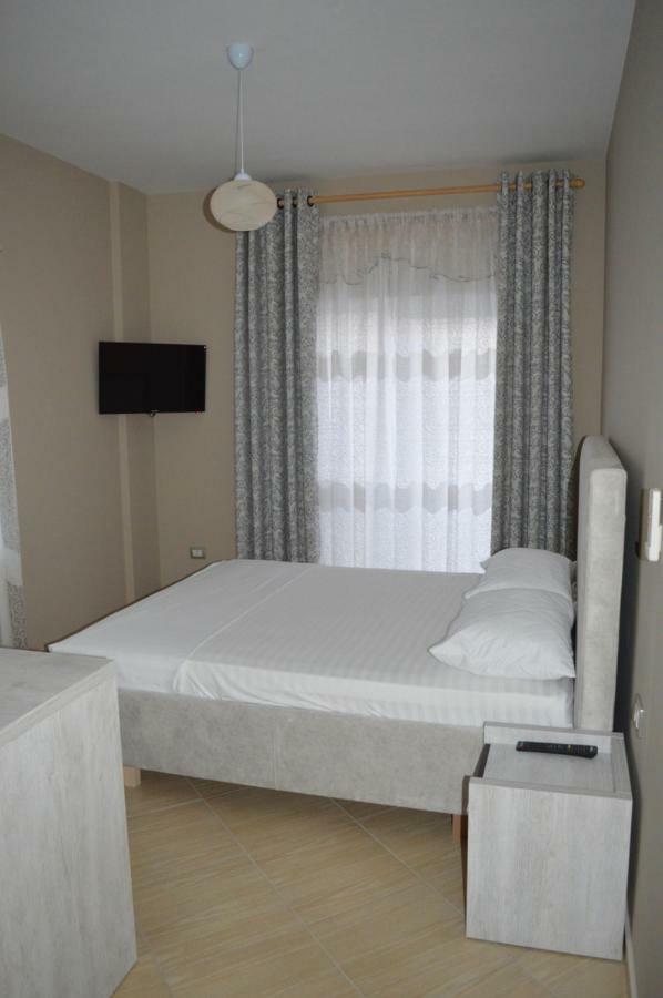 Hotel Marika Golem  Extérieur photo
