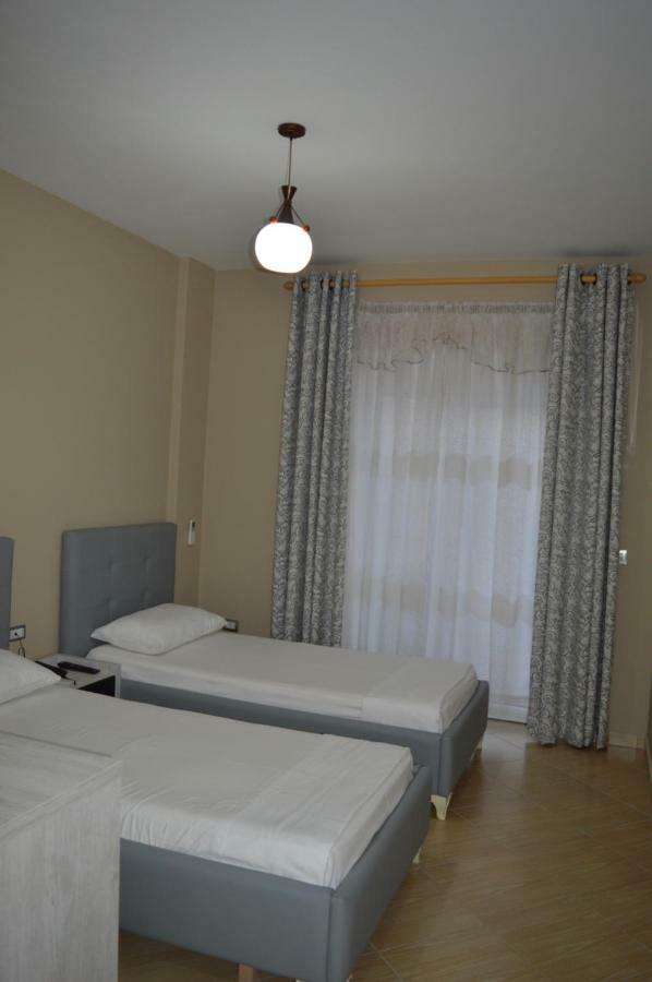 Hotel Marika Golem  Extérieur photo